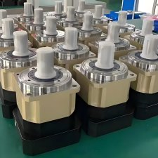 MVE235L2,7,P0 精密行星減速機器在模具加工中的應(yīng)用