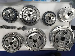 給工業(yè)機器人選擇RV減速機需要注意的因素